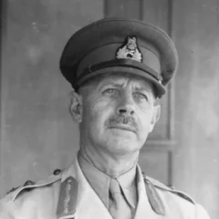 Iven Mackay height profile photo