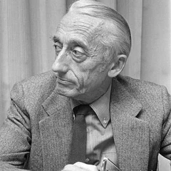 Jacques Cousteau height profile photo