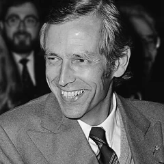 Jacques Piccard height profile photo
