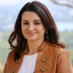 Jacqui Lambie height profile photo