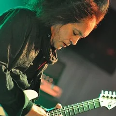 Jake E. Lee height profile photo