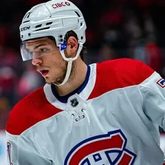 Jake Evans (ice hockey) height profile photo