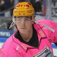 Jake Virtanen height profile photo