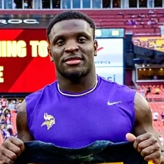 Jalen Reagor height profile photo