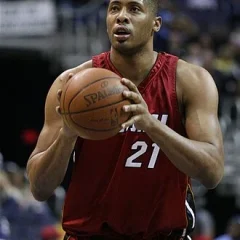 Jamaal Magloire height profile photo