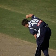 James Pattinson height profile photo