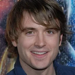 James Snyder (actor) height profile photo