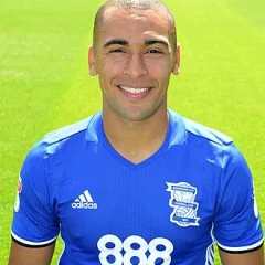 James Vaughan (footballer, born 1988) height profile photo