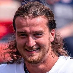 Jamie Gillan height profile photo