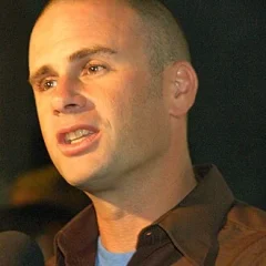 Jamie Walters height profile photo