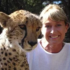 Jan Leeming height profile photo