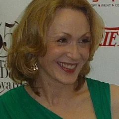 Jan Maxwell height profile photo