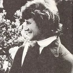 Jan Morris height profile photo