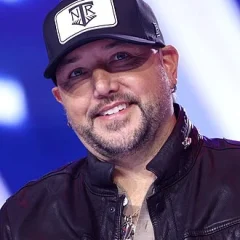 Jason Aldean height profile photo