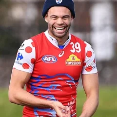 Jason Johannisen height profile photo