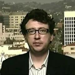 Jason Leopold height profile photo
