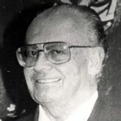 Javier Arias Stella height profile photo