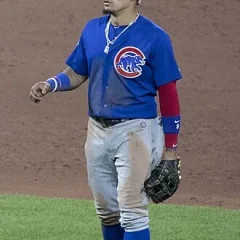 Javier Báez height profile photo