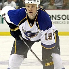 Jay Bouwmeester height profile photo
