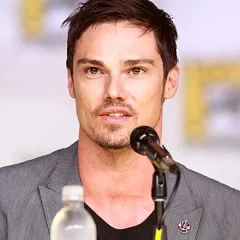 Jay Ryan (actor) height profile photo