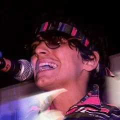 JD Samson height profile photo