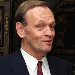 Jean Chrétien height profile photo
