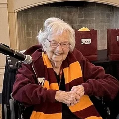 Jean Dolores Schmidt height profile photo