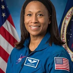 Jeanette Epps height profile photo