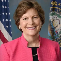 Jeanne Shaheen height profile photo