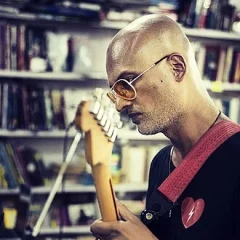 Jeet Thayil height profile photo