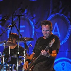 Jeff Ament height profile photo