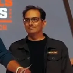 Jeff Kaplan height profile photo