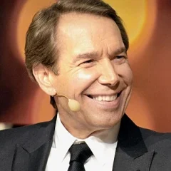 Jeff Koons height profile photo