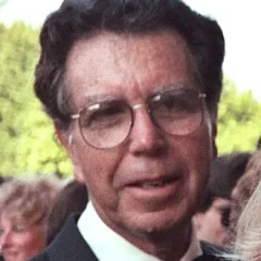 Jeffrey Hayden height profile photo