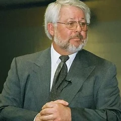 Jeffrey Wigand height profile photo