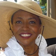 Jenifer Lewis height profile photo