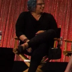 Jenji Kohan height profile photo