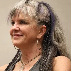 Jennifer Hale height profile photo