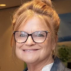Jennifer Palmieri height profile photo