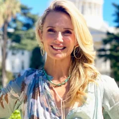 Jennifer Siebel Newsom height profile photo