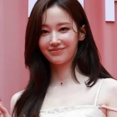 Jeon Jong-seo height profile photo