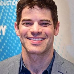 Jeremy Jordan (actor, born 1984) height profile photo