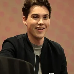 Jeremy Shada height profile photo