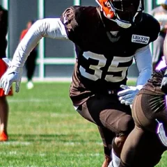 Jermaine Whitehead height profile photo