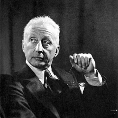 Jerome Kern height profile photo