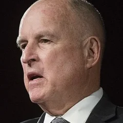Jerry Brown height profile photo