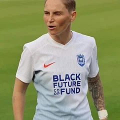 Jess Fishlock height profile photo