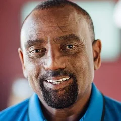 Jesse Lee Peterson height profile photo