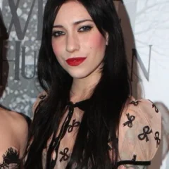 Jessica Origliasso height profile photo