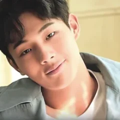 Ji Soo height profile photo
